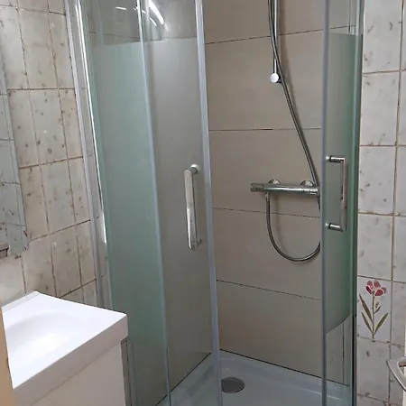 Appartement Aux Plaisirs Du Conflent - Spacieux T1 En Rdc Avec Balcon - Equipement Classe 3 Etoiles - *